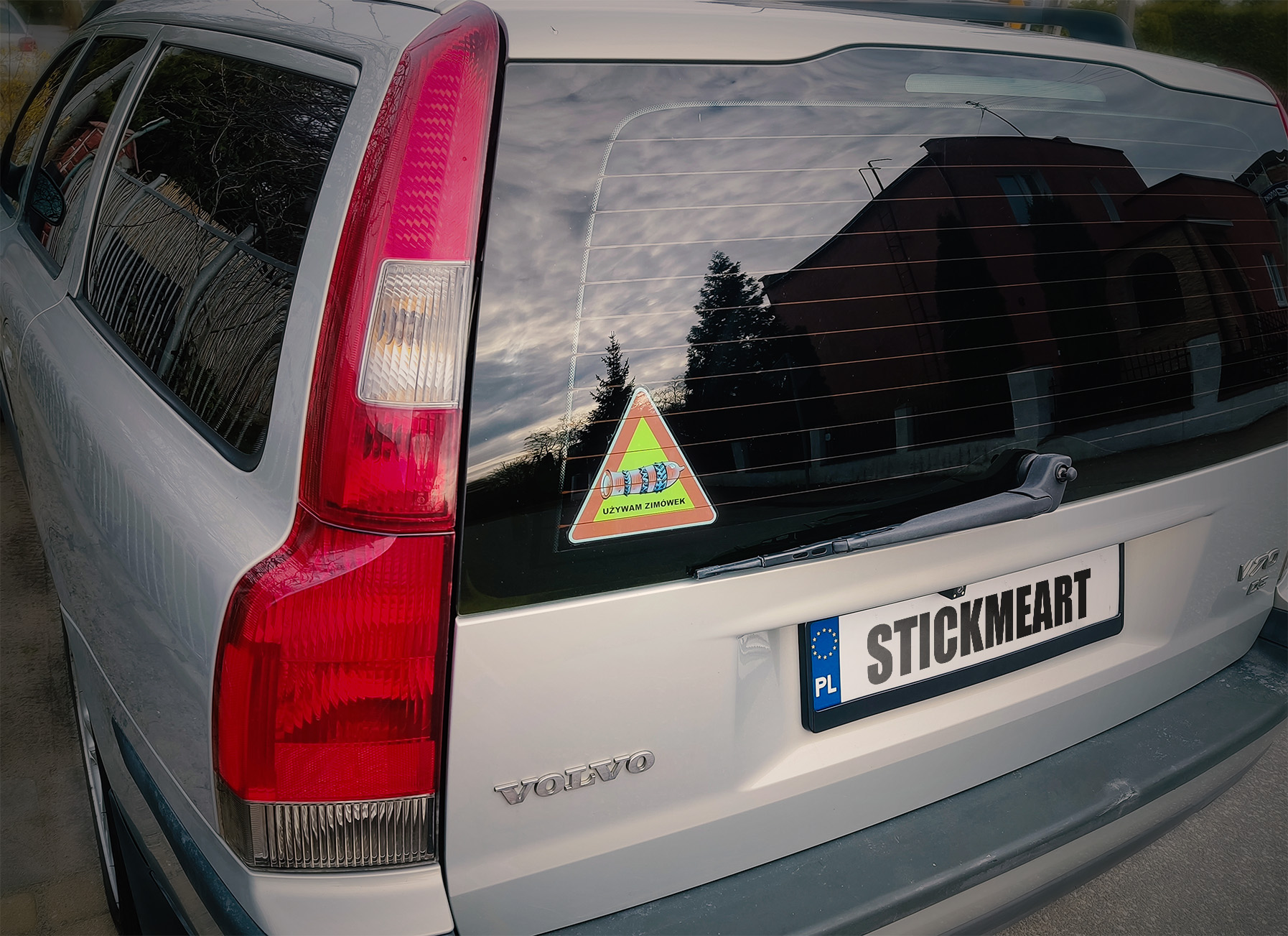 Rotating gallery image 1